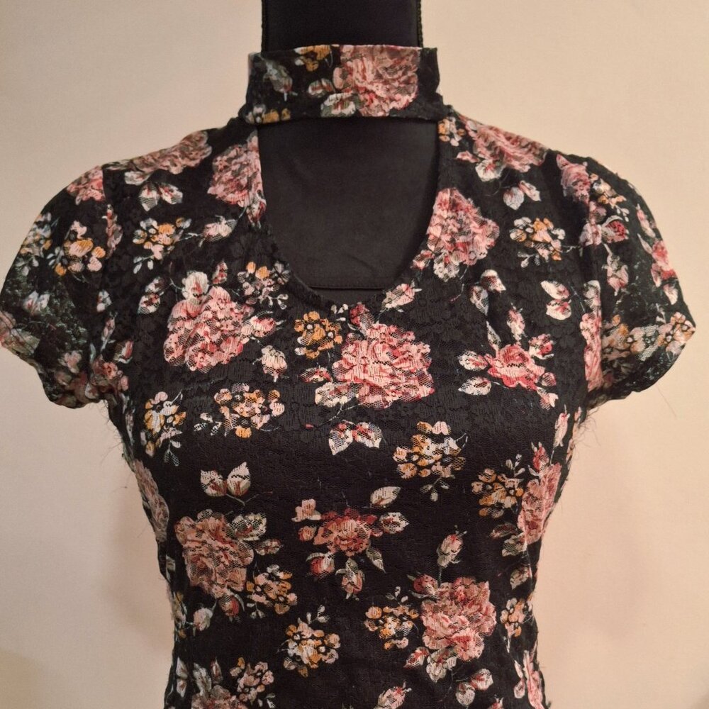 Rose lace top